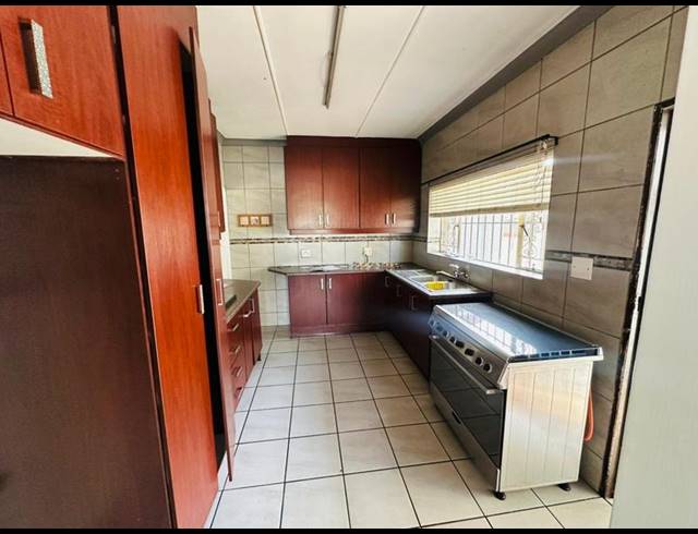 3 BEDROOM HOUSE FOR SALE IN PRIMROSE